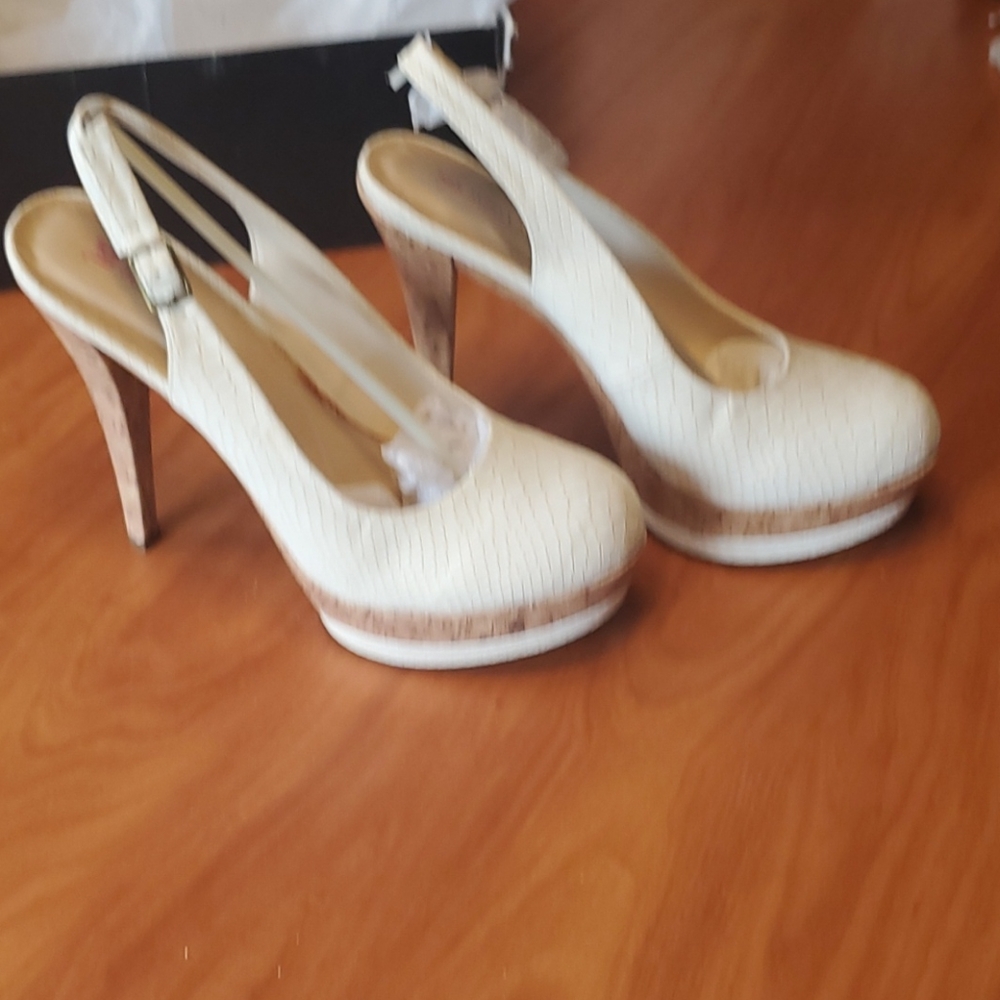 Chevelle High platform heels - Picture 4 of 4